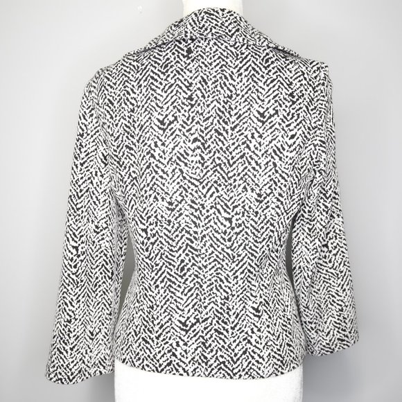 Calvin Klein Black/White Lightweight Open Front Ruffle 3/4 Sleeve Lined Blazer - Picture 3 of 3